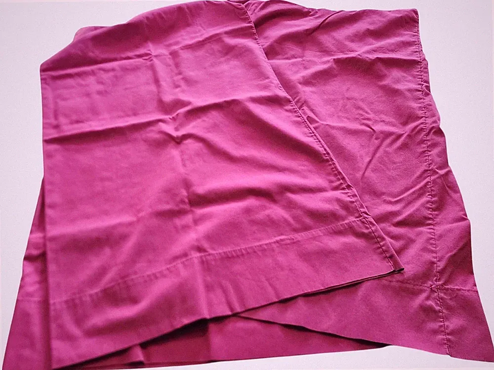 3 Standard Magenta Pillowcases Cotton Blend Bedding Made In USA Lightly Used