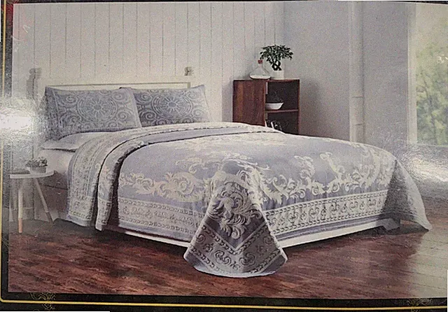 Adalie Lightweight Cotton Blend Taupe Medallion Bedspread Set