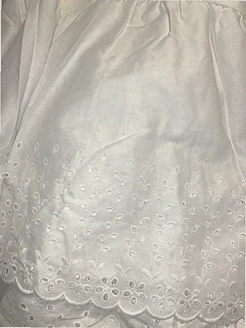 Embroidered Floral Vtg Cotton White Eyelet Bed Ruffle Skirt Queen 80” x 60” NWOT