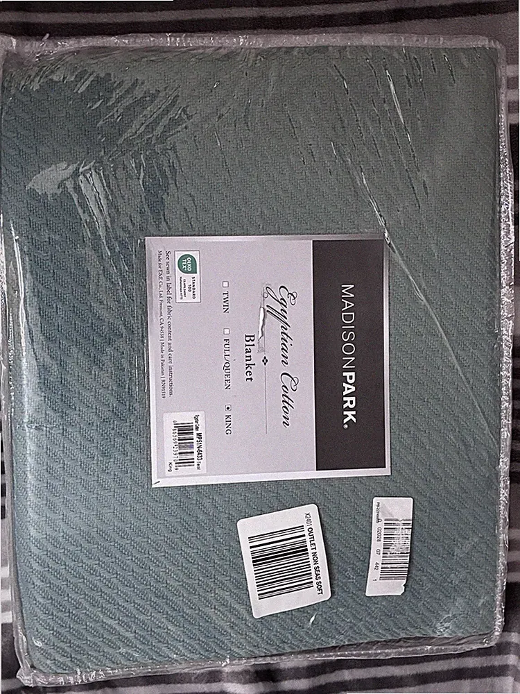 Madison Park Egyptian Cotton King Blanket Green Solid Color Breathable OEKO-TEX