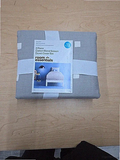 Room Essentials 2 Piece Cotton Blend Sateen Duvet Cover Set in gray/white