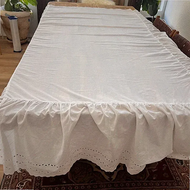 Vintage Chic Twin Bedskirt White Eyelet Scalloped Ruffled Cotton Blend