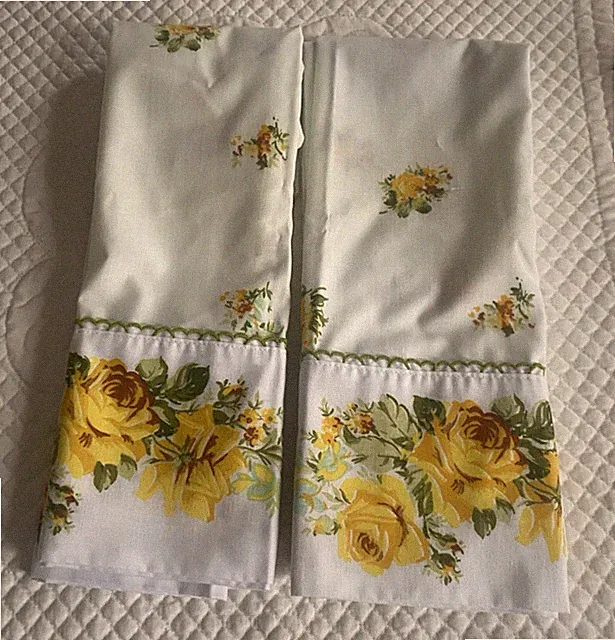 VTG NWOT Yellow Rose & White Cotton Blend Standard Pillowcases W/Trim